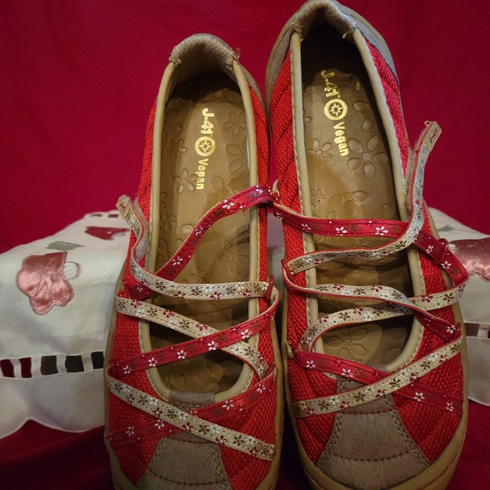 Floral Jeep Athletic Shoes